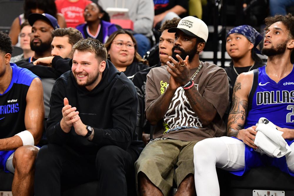 足球不仅仅 足球不仅仅