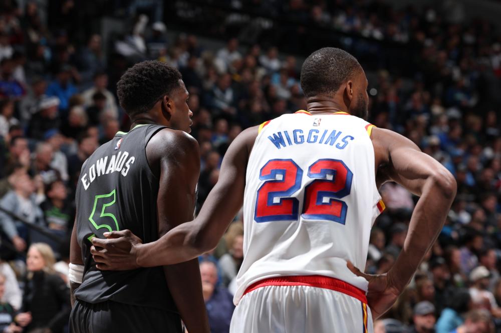 感到拘谨 感到拘谨