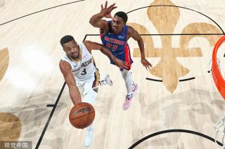 队提供了坚 队提供了坚